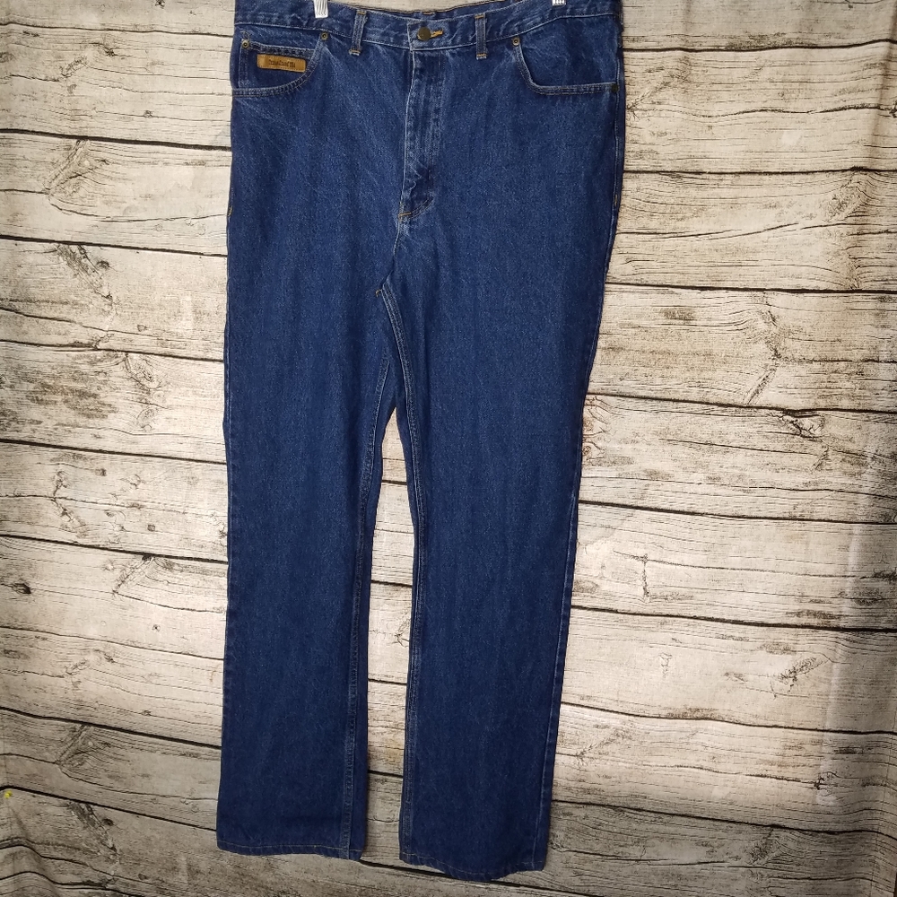 TEXAS 100% USA MADE RN 79659 TEXAS JEANS SIZE 38L.Waist approx: 18 inches Ins